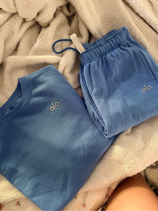 ALO Yoga Tops - ALO Yoga Light Blue Fleece Sweatpants